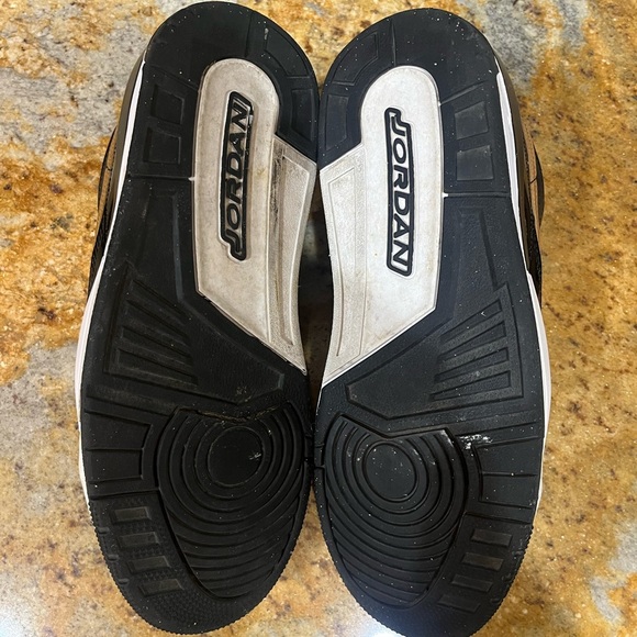 Jordan Legacy 312 Low Black Metallic Gold size 8.5 - Picture 8 of 9